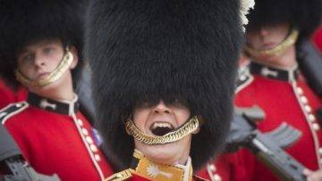 10 Secrets of the Queen’s Guard You Won’t Believe