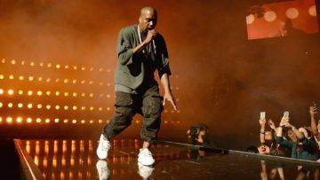 Kanye West Net Worth And How He Made $1 Billion Dollars!
