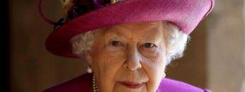 Foods The Queen Forbids The Royal Family From Eating!