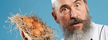 Why You NEVER Throw Out Your Eggshells!