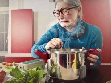 Top 10 Unusual Foods That Are ONLY Eaten Alive!