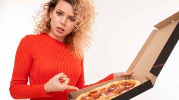 Top Reasons Why You Should ALWAYS Order Your Pizza Uncut!
