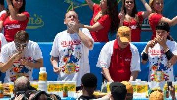 Top 9 Reasons Why Joey Chestnut Is A World Champion Eating Machine!