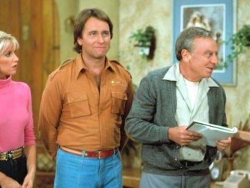 Top 17 TV Deaths That Happened Because The Actor Died In Real Life!