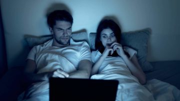 Top 6 Ways To Survive If You Starred In A Horror Movie!